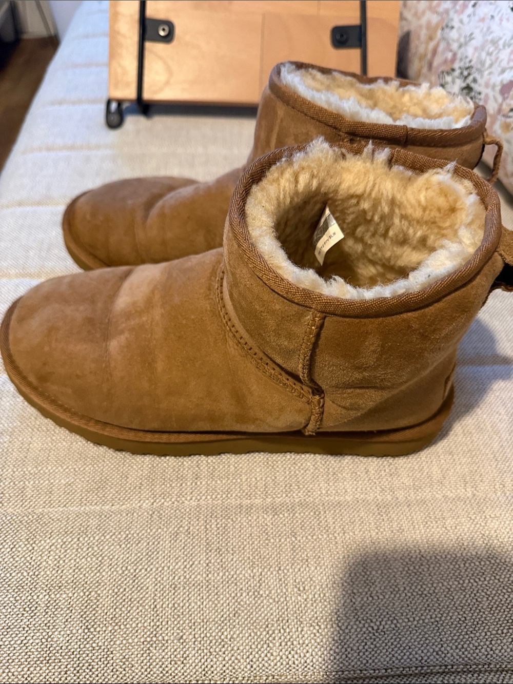 Chestnut UGG Mini - Picture 3 of 4